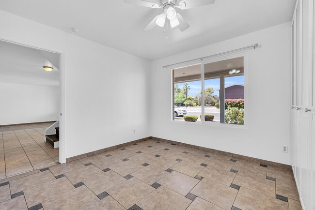 Building Photo - 6 Bedrooms, 3 Bath,  Pool CLOSE TO ASU (Rural & Broadway)