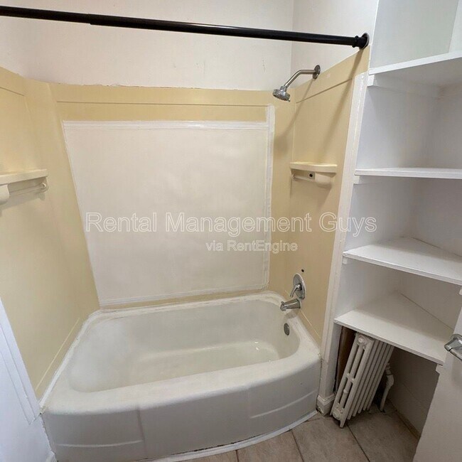 Building Photo - 65 George St E