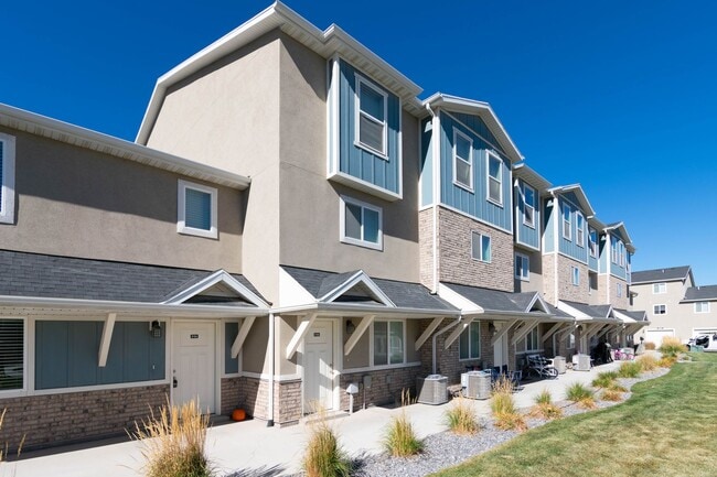 Building Photo - *Porter&#39;s Crossing in Eagle Mountain