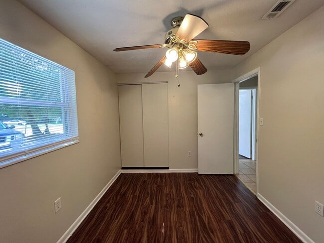 Building Photo - 3/2 House Near UF - Available mid-July 2026!