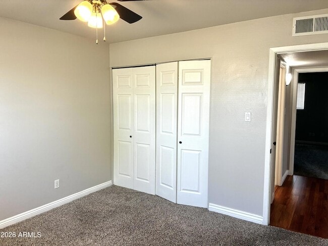 Building Photo - 523 E Malibu Dr