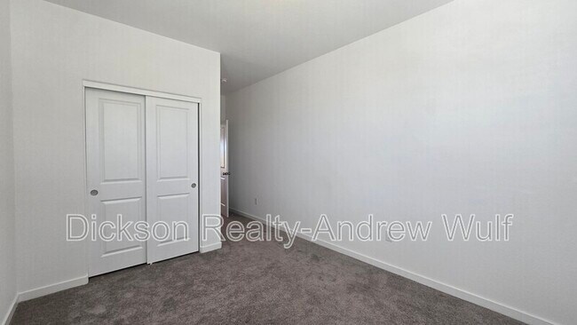 Building Photo - 401 Pasillo Ct