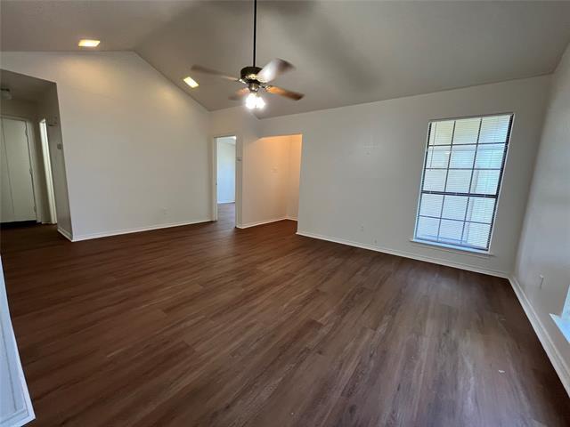 Building Photo - 718 Hillcrest Ct