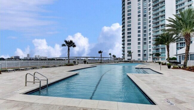 Building Photo - 241 Riverside Dr