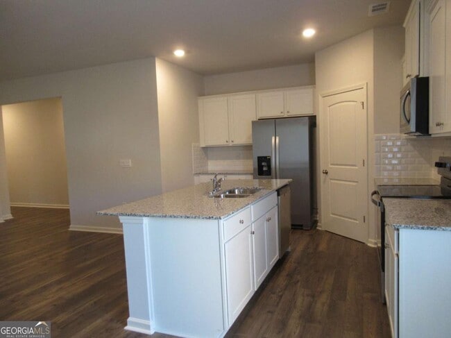 Building Photo - 16 Robinson Ridge