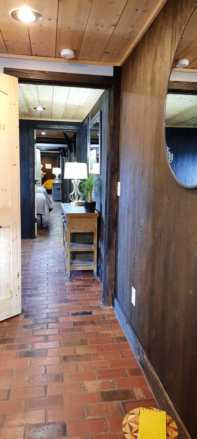 Building Photo - 487 Kentucky Ave