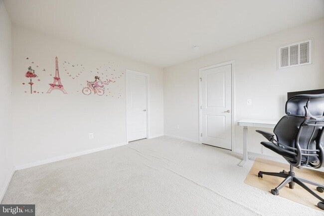 Building Photo - 43831 Stubble Cor Sq