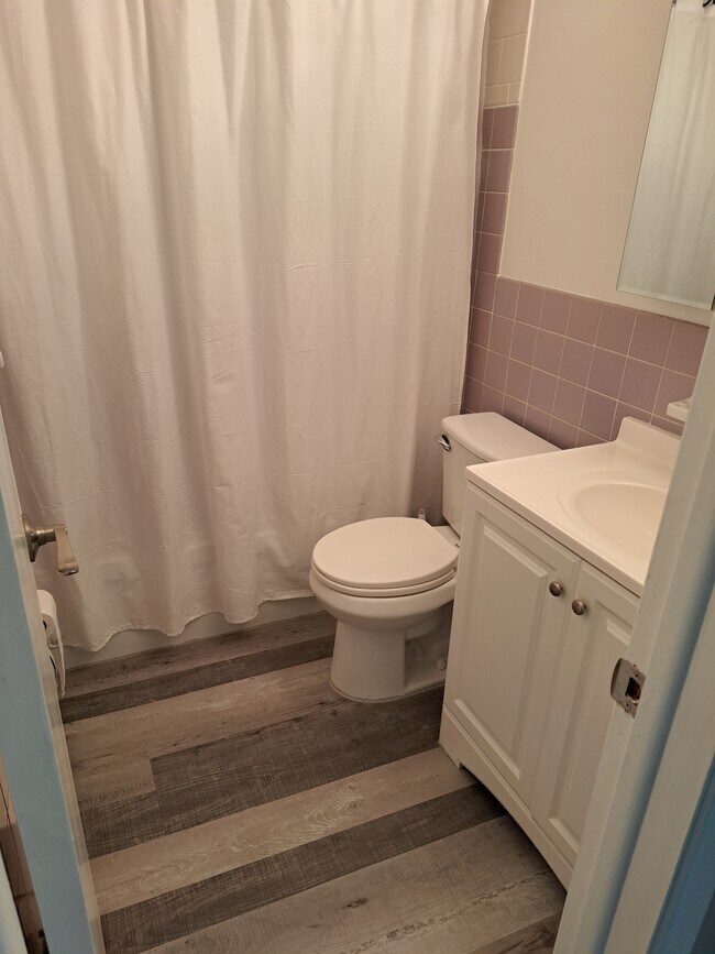 6000 Nob Hill Dr 6000 Nob Hill Dr Chagrin Falls OH 44022 Apartment