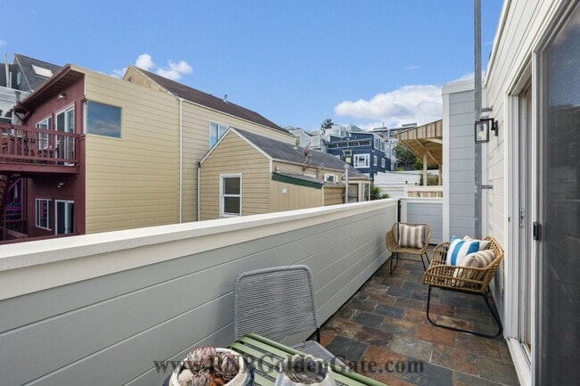 Building Photo - Gorgeous 3 bedroom, 2 and a half bathroom condo in Bernal Park for rent!