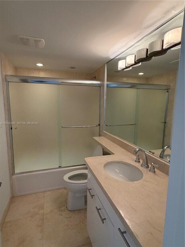 Building Photo - 151 Crandon Blvd