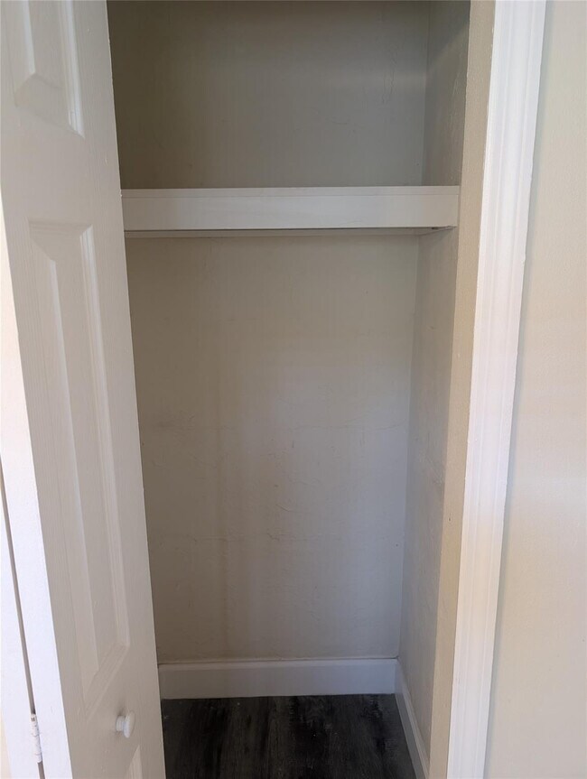 Building Photo - 5820 NW 17th Pl