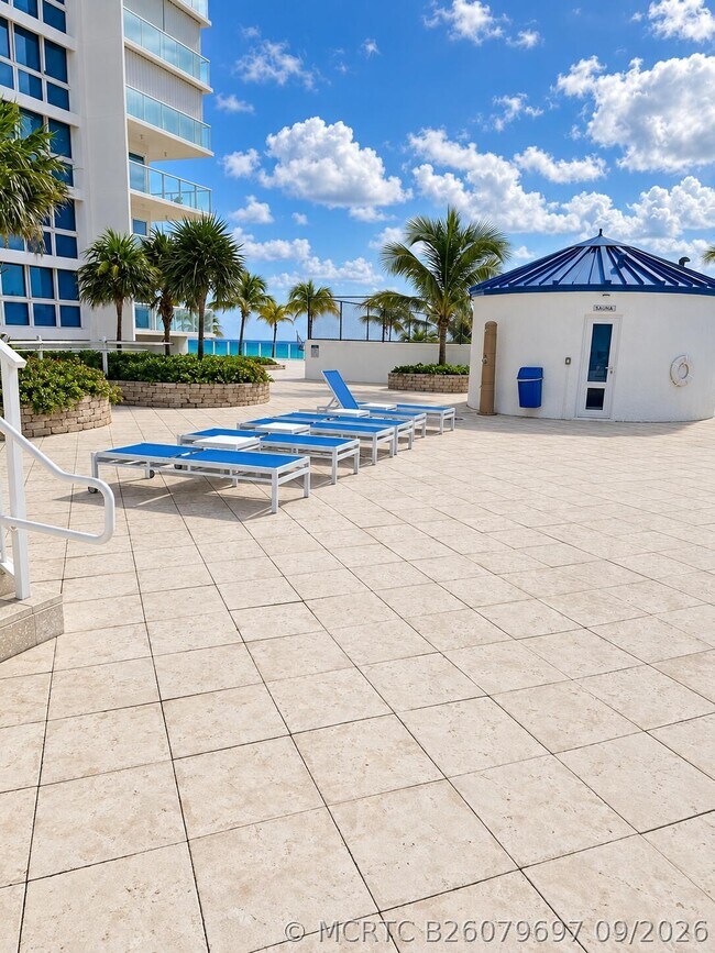 Building Photo - 1360 S Ocean Blvd