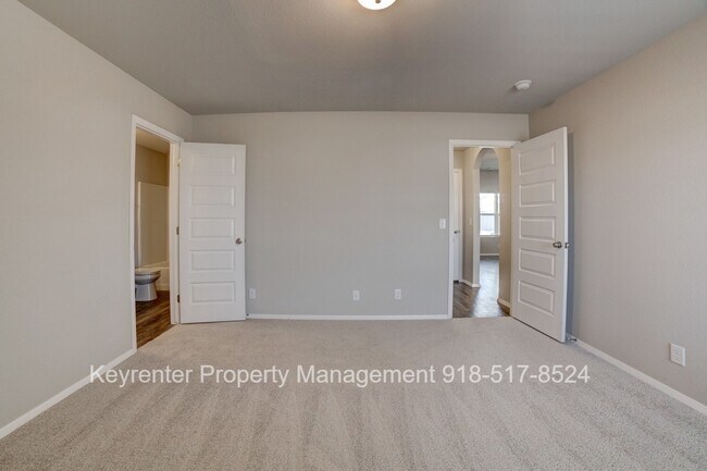 Building Photo - Beautiful 3 Bedroom, 2 Bath Recently Built Home in BA