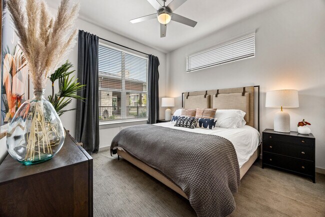 Building Photo - The Haywood Apartments