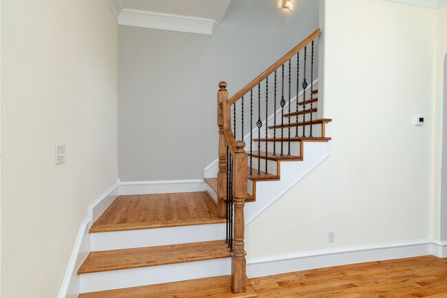 Building Photo - 3451 Binkley Ave
