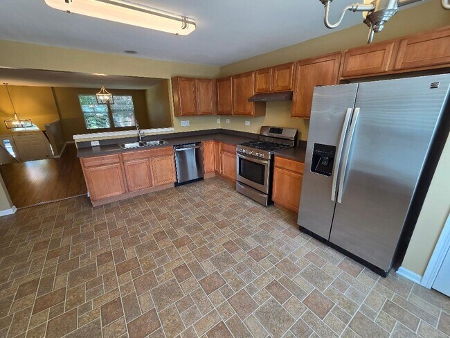 Building Photo - 107 Driscoll Ln
