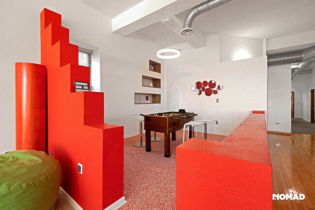 Building Photo - 335 N Superior St