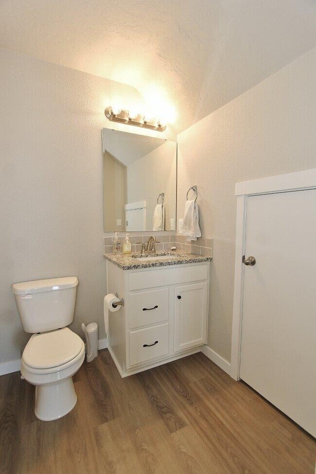 Building Photo - 496 N Tessa Ln