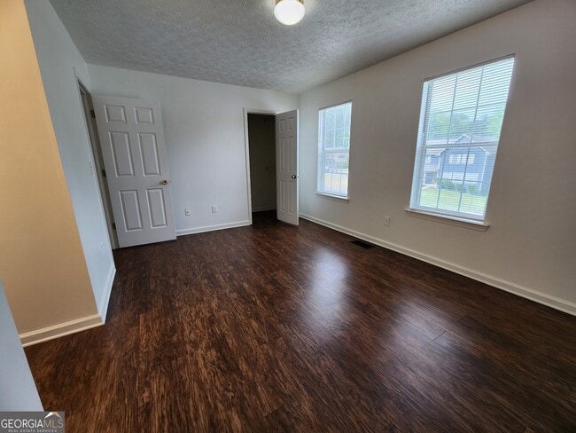 Building Photo - 5960 Batson Ct