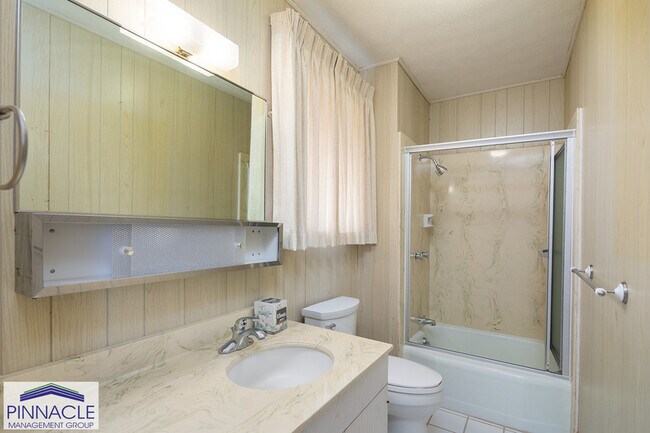 Building Photo - 378 Anolani St