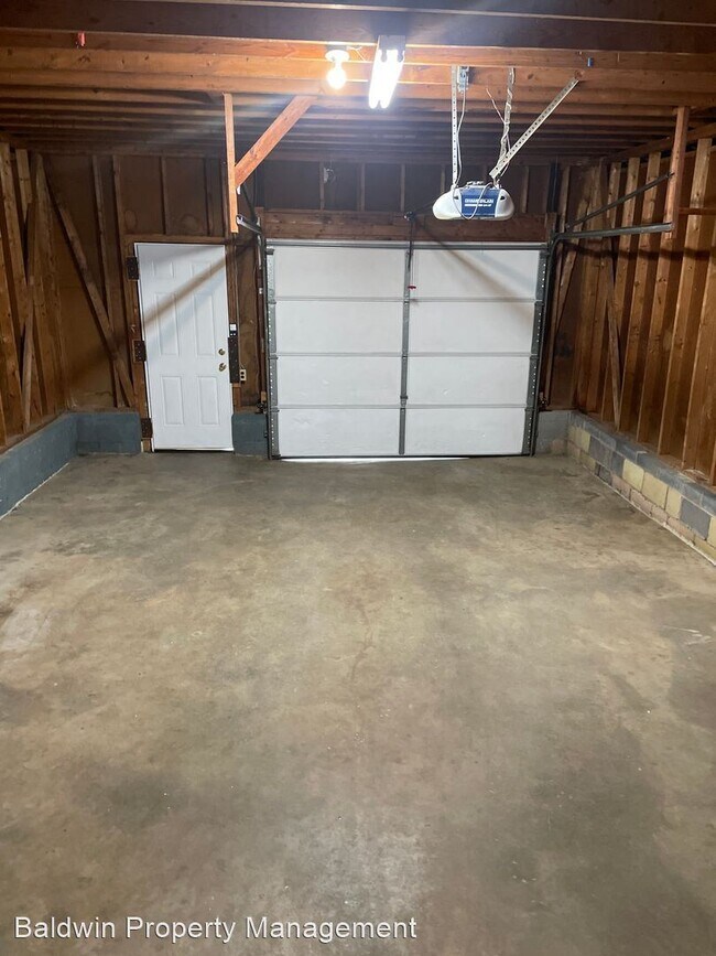 Building Photo - 3 br, 2 bath House - 847 GOLDFLOSS STREET