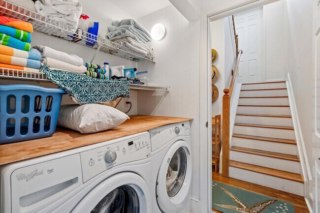 Building Photo - 464 Juno Dunes Way