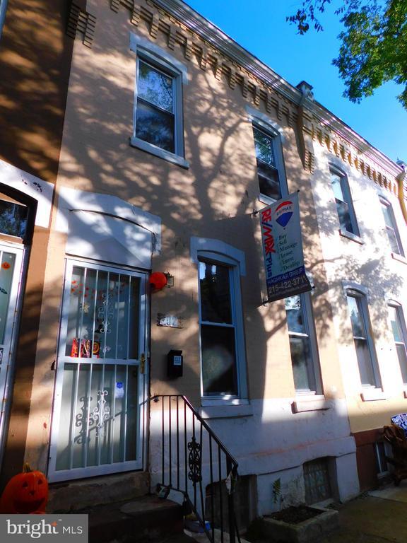 Building Photo - 2025 N Gratz St