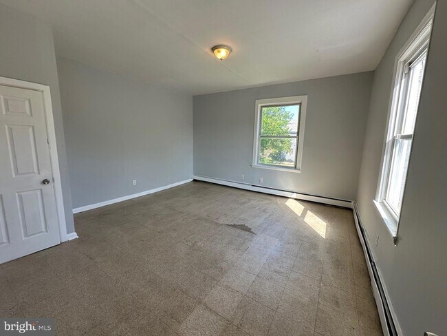 Building Photo - 1217 Arrott St