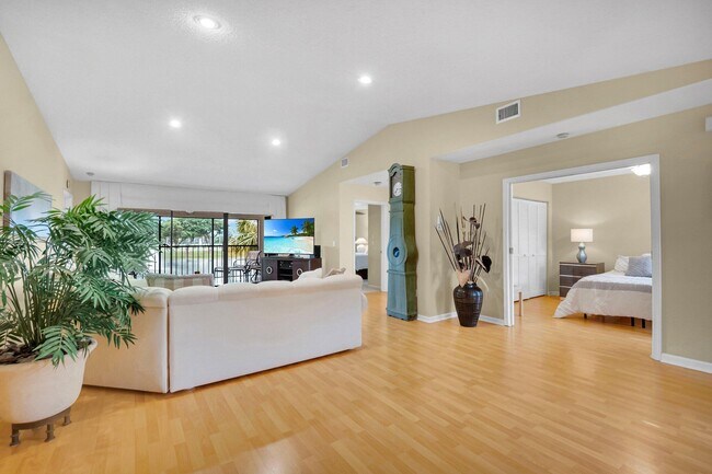 Building Photo - 22759 Mandeville Pl