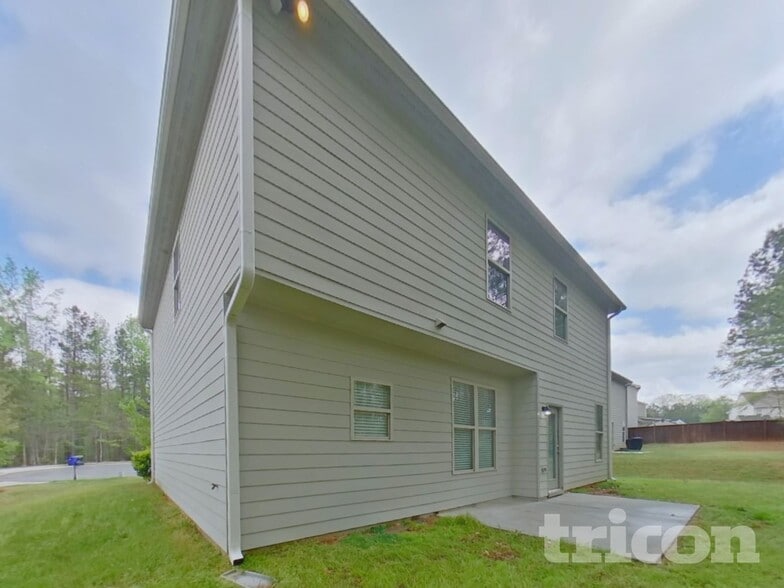 Building Photo - 5370 Campbellton Fairburn Rd