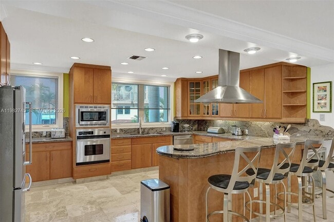 Building Photo - 3942 NE 171 St