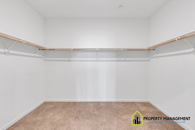Building Photo - Modern and Spacious 4-Bedroom Home for Rent!