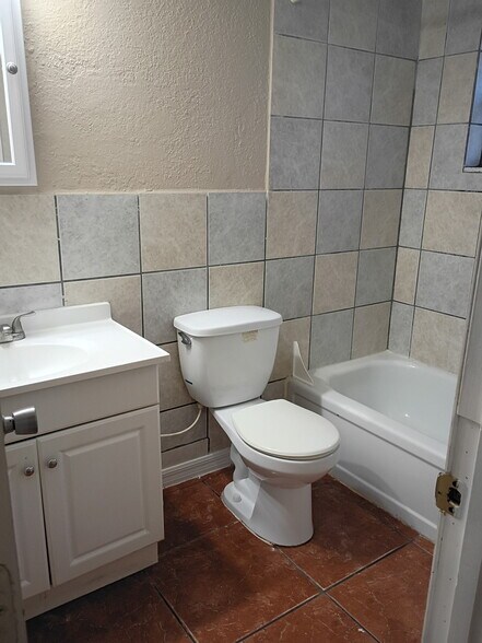 Building Photo - 9409 Eastfield Rd