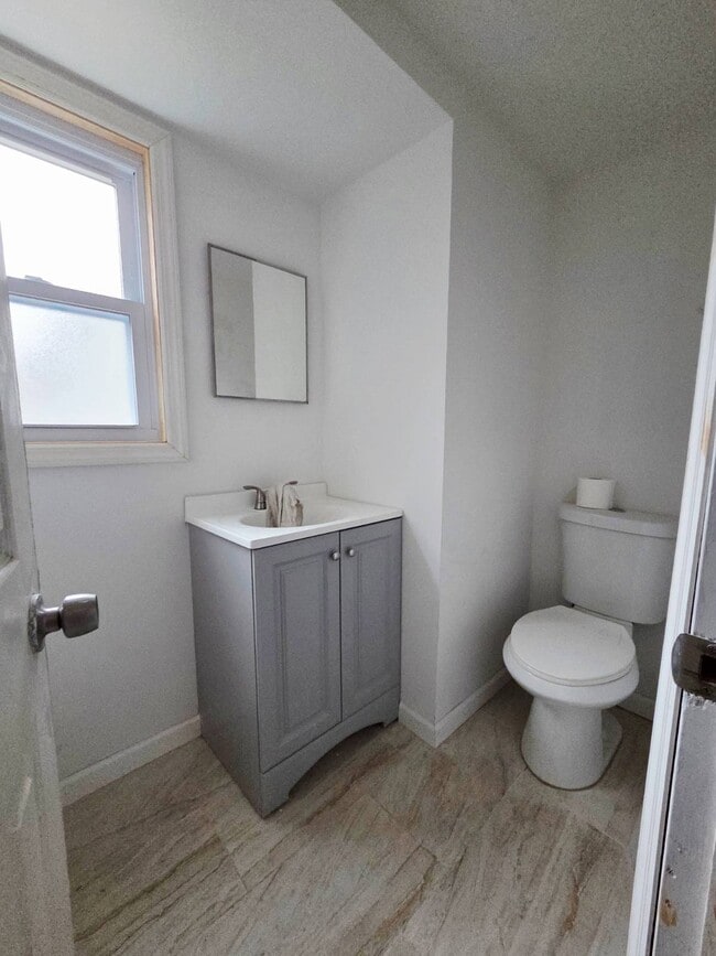 Building Photo - 153 Washington St