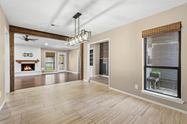 Building Photo - 6231 Autumn Forest Dr