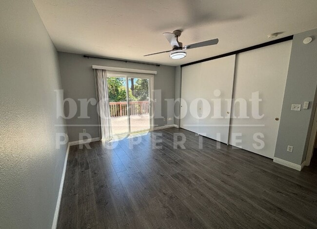 Building Photo - 1500 Via Dorado