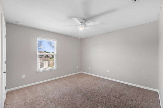 Building Photo - 4905 Kensington Ln