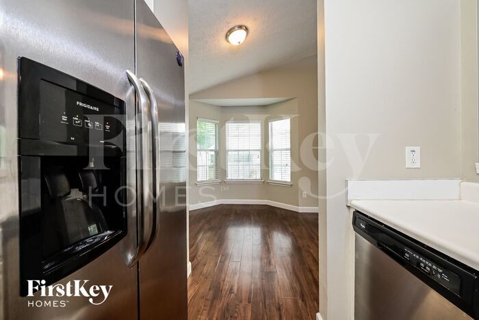 Building Photo - 104 Waters Edge Dr