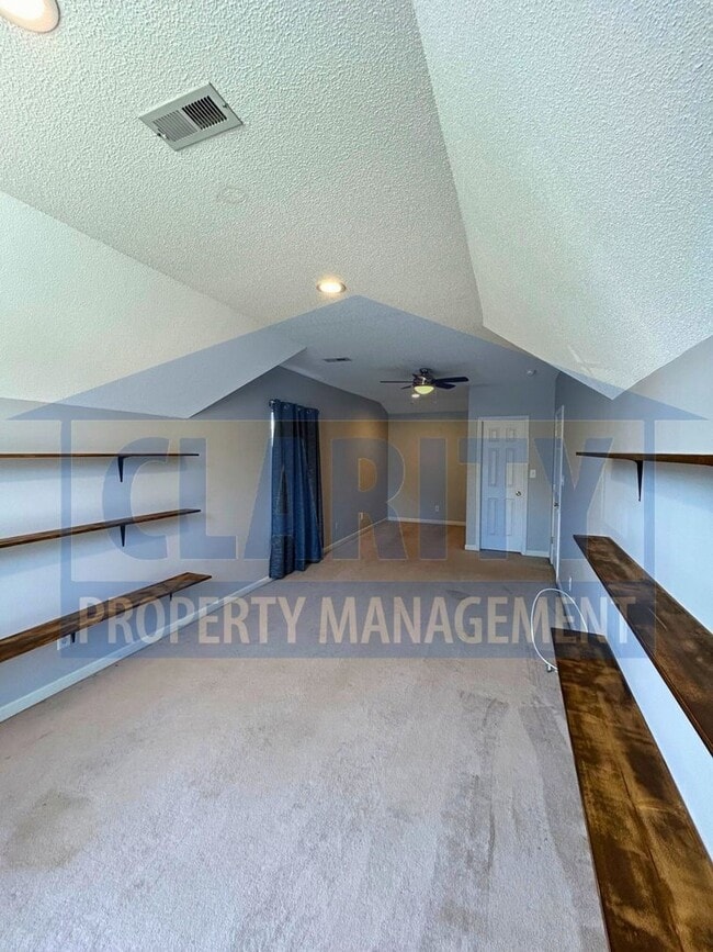 Building Photo - Three bedroom home in a quiet neighborhood!
