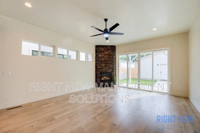 Building Photo - 2104 N 35th St