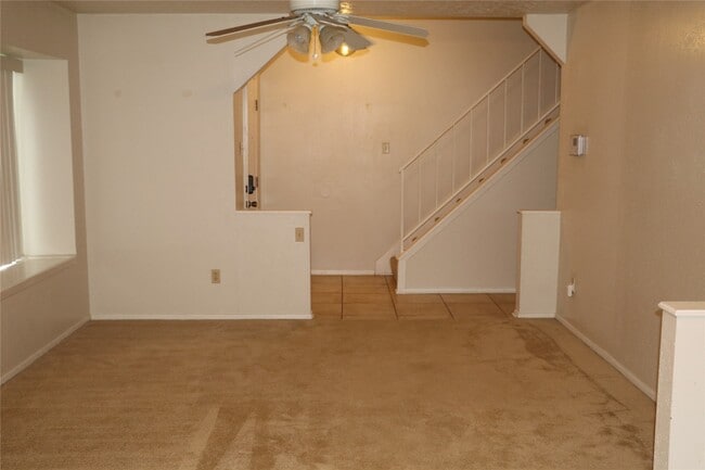 Building Photo - 414 Windhollow Cir