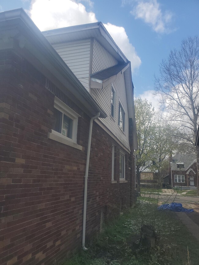 Building Photo - 15804 Indiana St