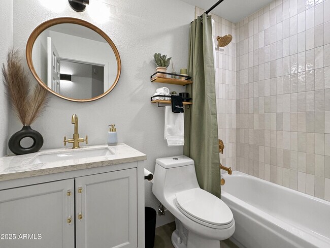 Building Photo - 16653 N 59th St