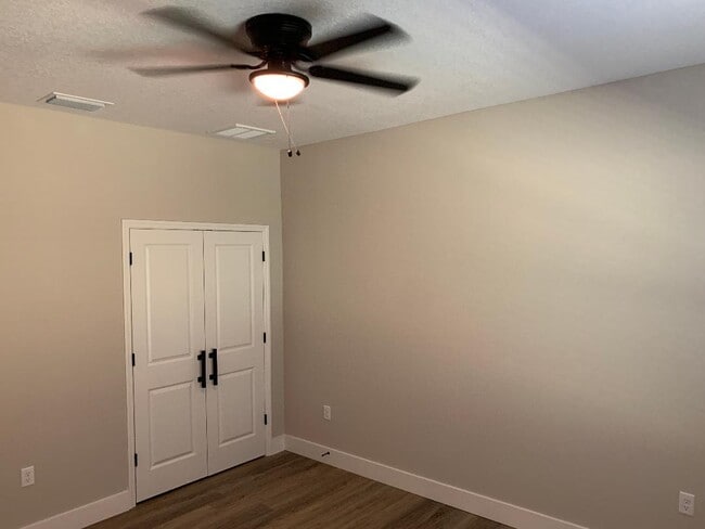 Building Photo - 7437 Mead Dr