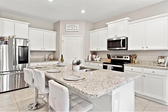 Building Photo - 13337 Waterleaf Garden Cir