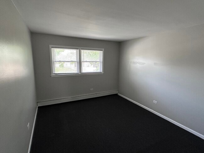 Building Photo - 14500 Cottage Grove Ave