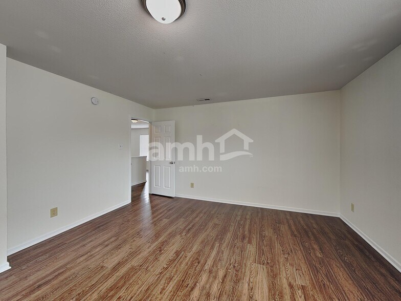 Building Photo - 524 Bridgewater Dr