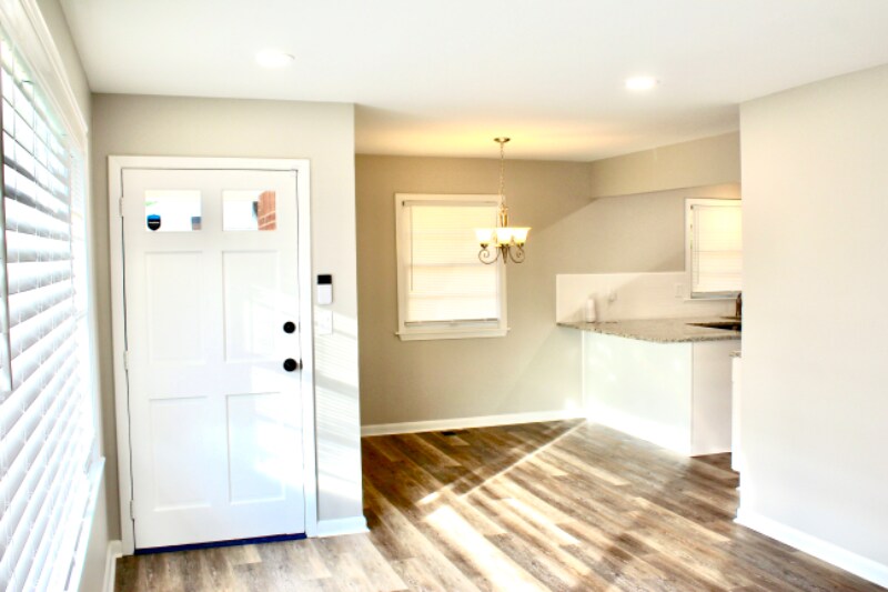 Building Photo - 1077 Curtis Dr