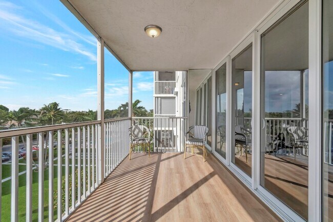 Building Photo - 1 Harbourside Dr