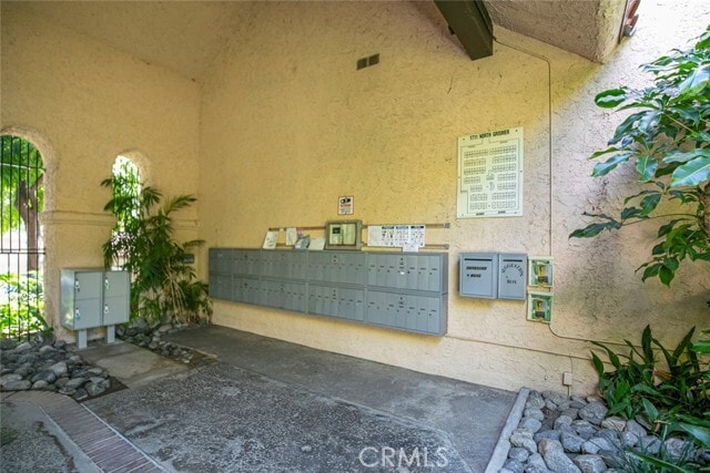 Building Photo - 1711 Grismer Ave